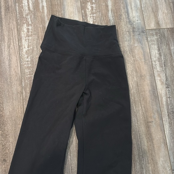 Offline Aerie Black OG Flare Pants High Rise Short Inseam XS - Picture 3 of 5